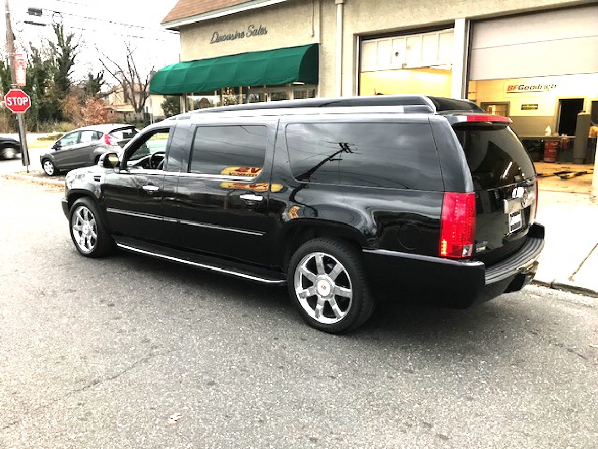 CEO SUV Mobile Office for Sale in Oaklyn, NJ - Photo 30