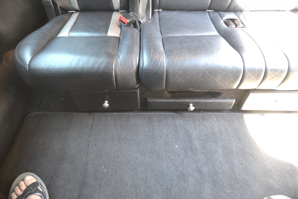 CEO SUV Mobile Office for Sale in Oaklyn, NJ - Photo 16