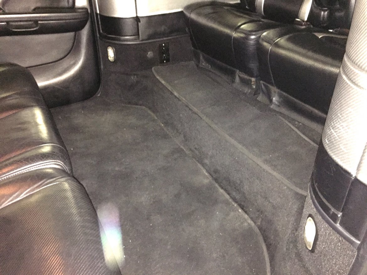 CEO SUV Mobile Office for Sale in Oaklyn, NJ - Photo 28