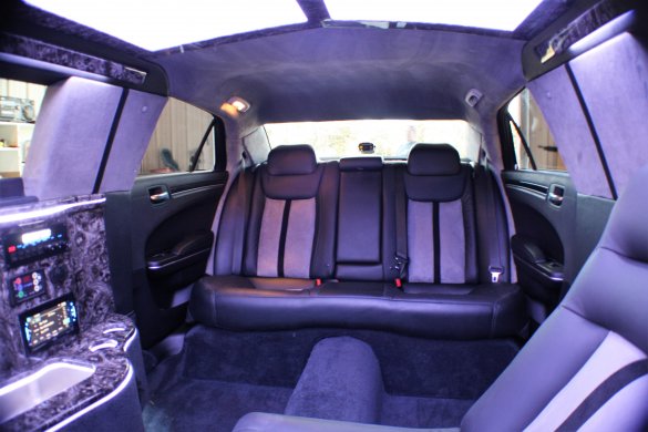 2017 Chrysler 300 Limousine for Sale in springfield, MO - Photo 2