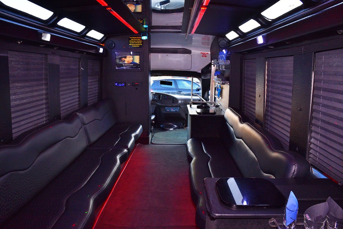 Limo Bus for Sale in Fontana, CA - Photo 13