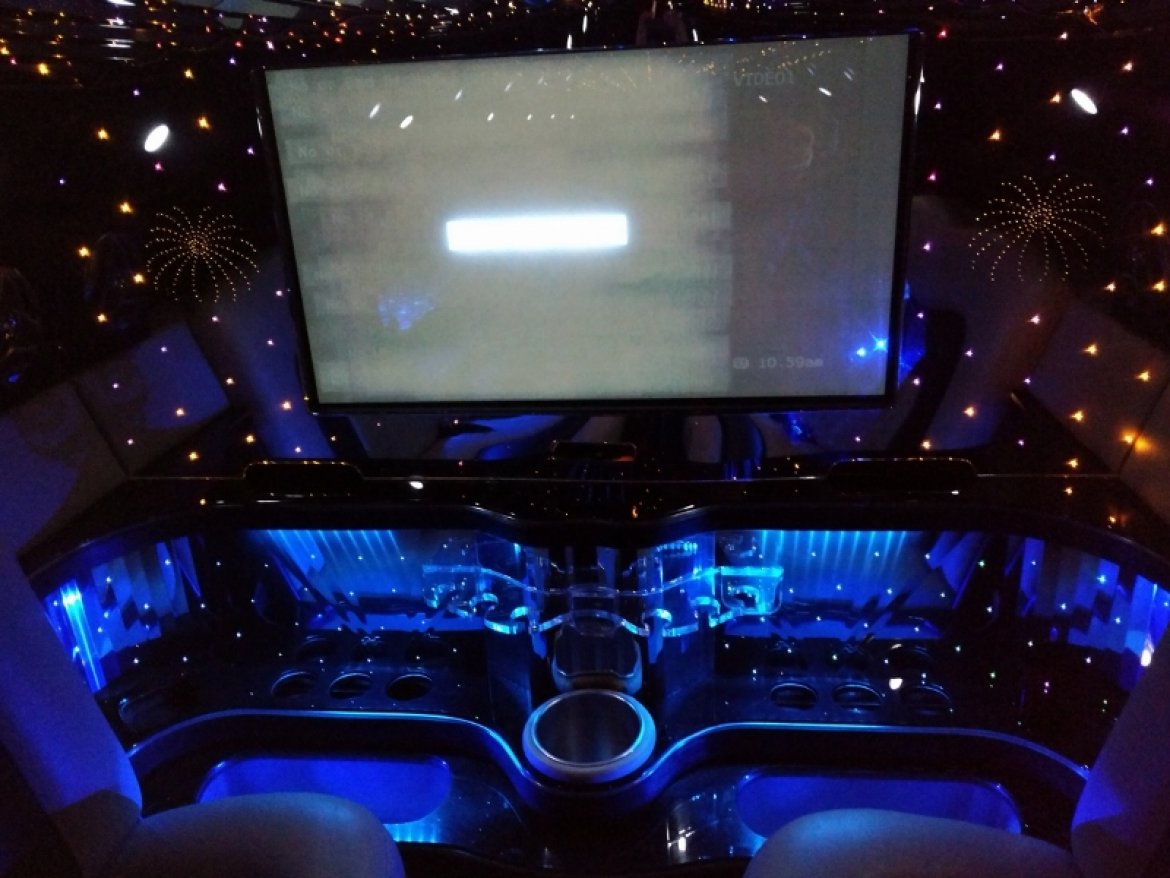 SUV Stretch for Sale in North East, PA - Photo 10