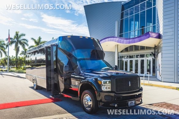 2013 Ford F550 Limo Bus for Sale in Fort Myers, FL - Main Photo