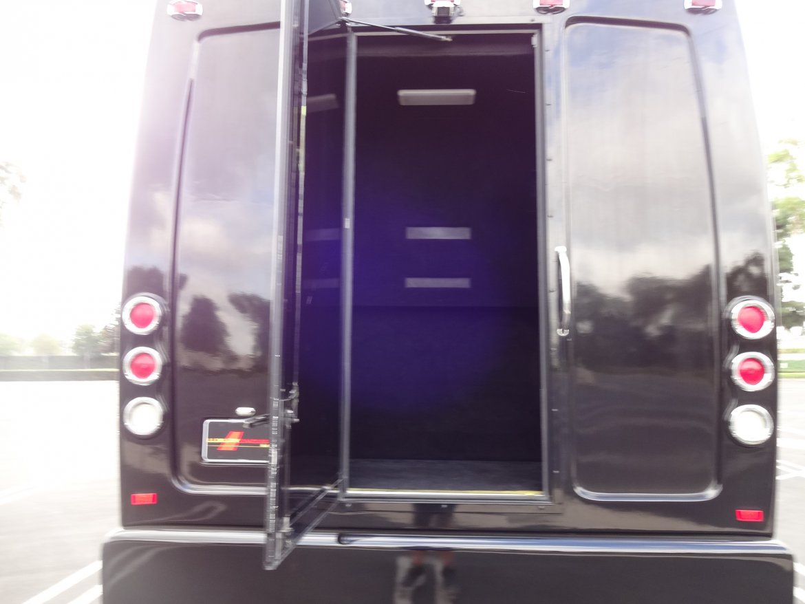 Limo Bus for Sale in Irvine, CA - Photo 10