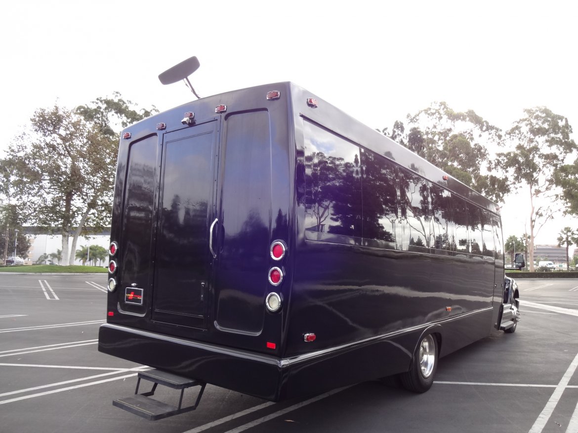 Limo Bus for Sale in Irvine, CA - Photo 11