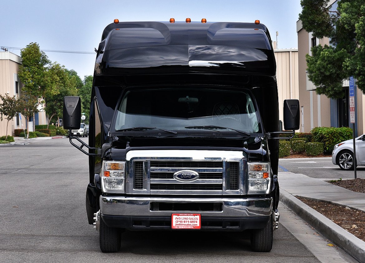 Limo Bus for Sale in Fontana, CA - Photo 4