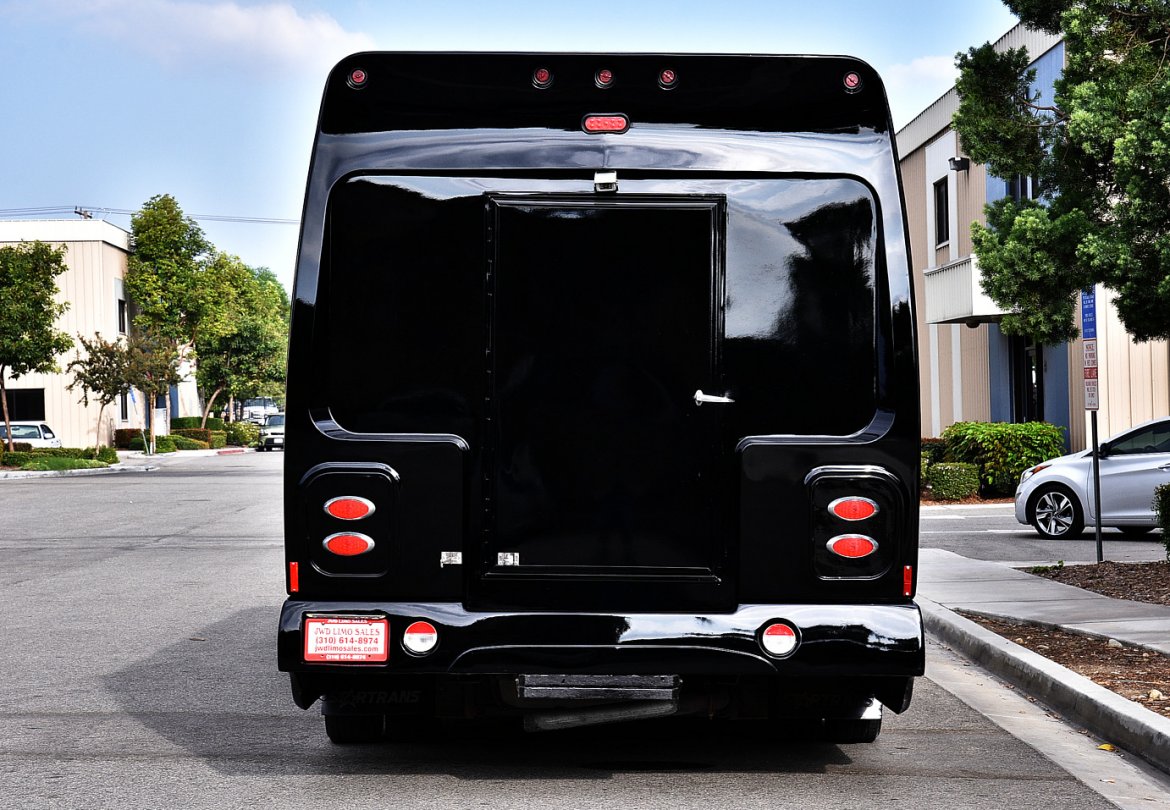 Limo Bus for Sale in Fontana, CA - Photo 8