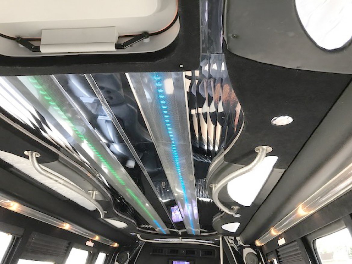 Limo Bus for Sale in Oaklyn, NJ - Photo 9
