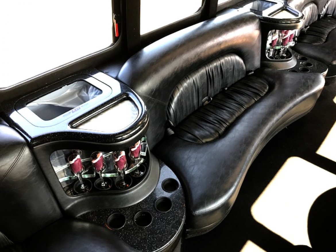 Limo Bus for Sale in Oaklyn, NJ - Photo 11