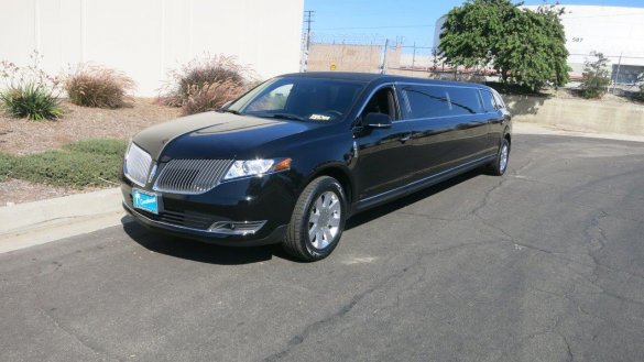 2016 Lincoln MKT Limousine for Sale in Carson, CA - Photo 3