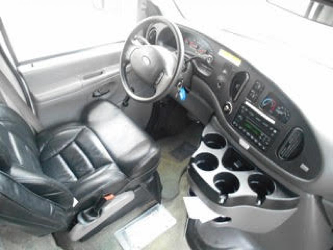 Limo Bus for Sale in St. Petersburg, FL - Photo 4