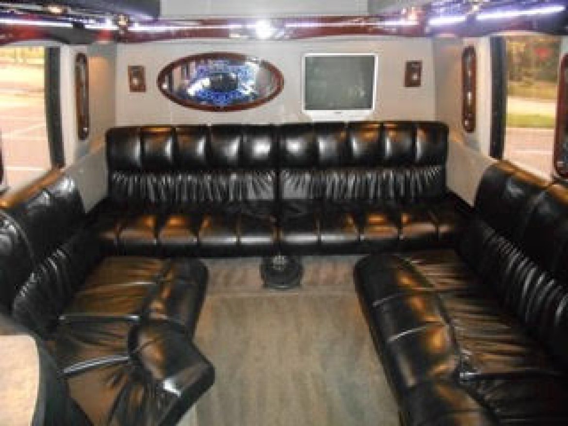 Limo Bus for Sale in St. Petersburg, FL - Photo 11