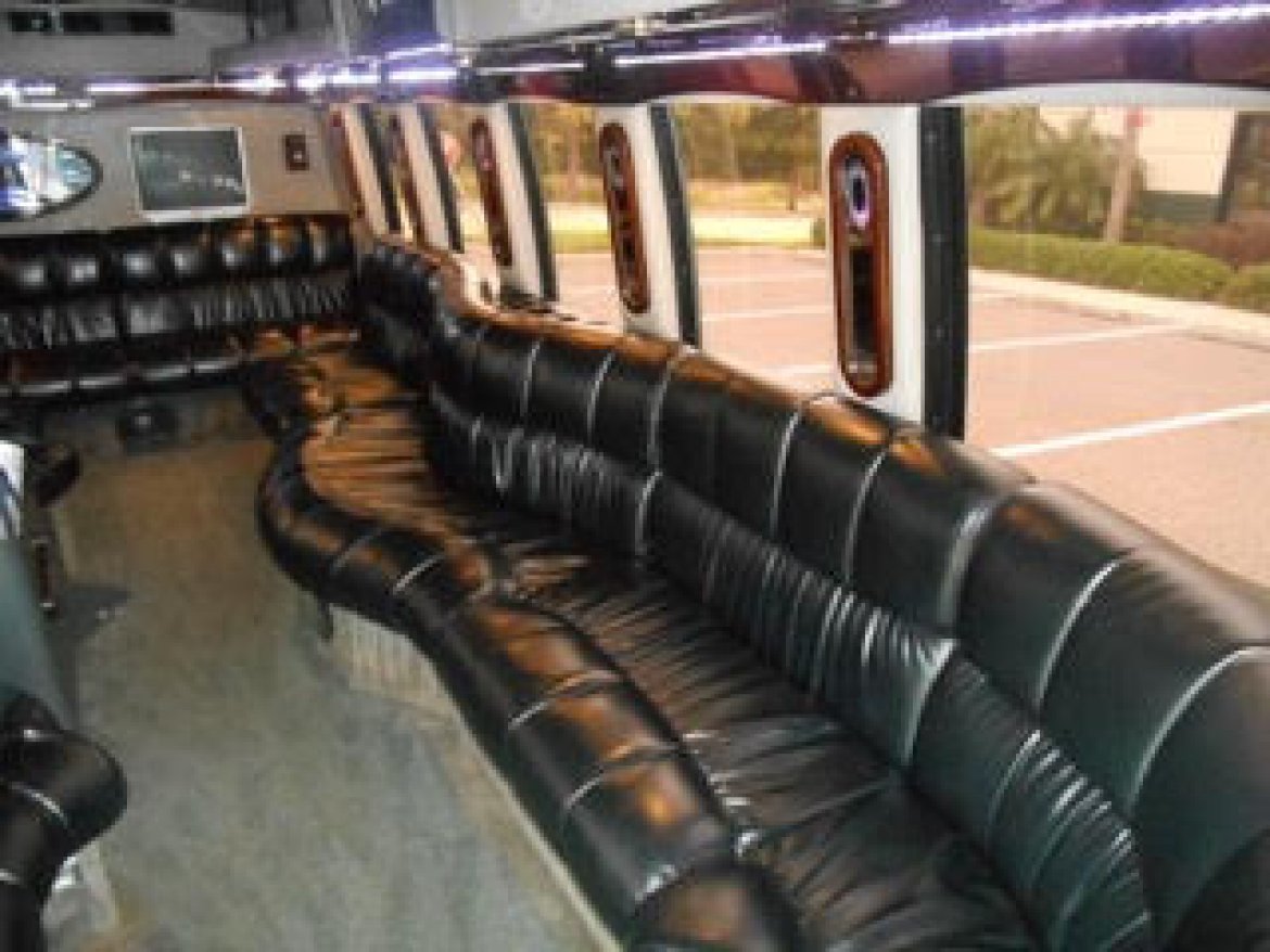 Limo Bus for Sale in St. Petersburg, FL - Photo 14