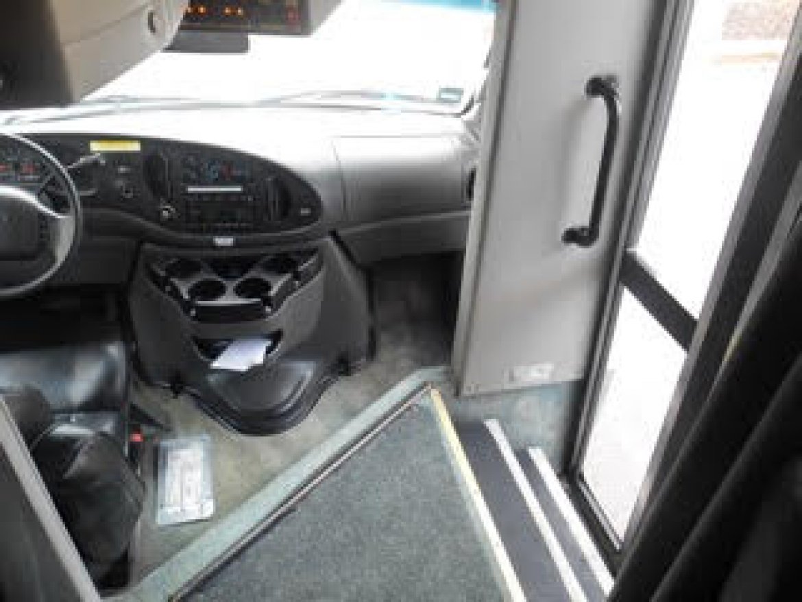 Limo Bus for Sale in St. Petersburg, FL - Photo 30