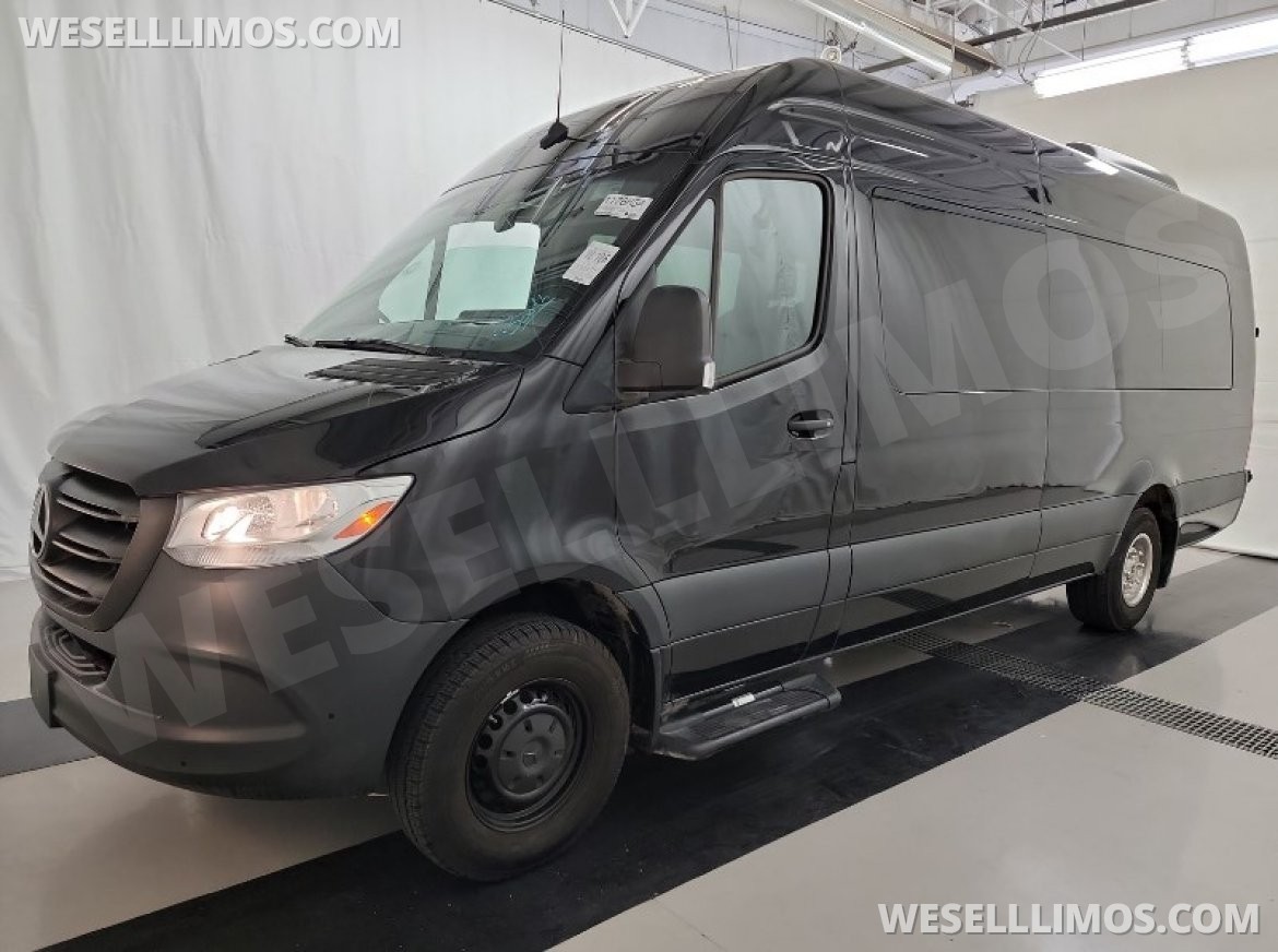 Executive Shuttle for Sale in BALDWIN, NY - Main Photo