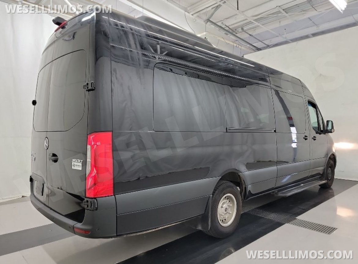 Executive Shuttle for Sale in BALDWIN, NY - Photo 6