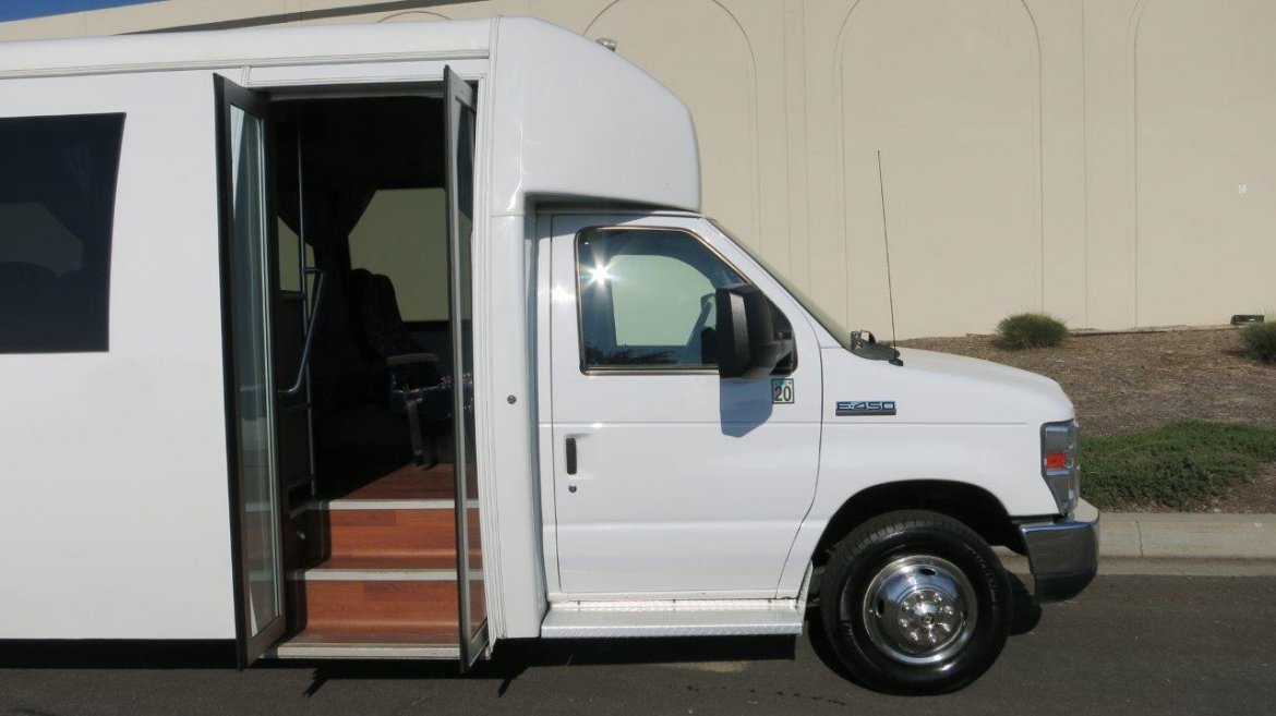 Shuttle Bus for Sale in Carson, CA - Photo 9