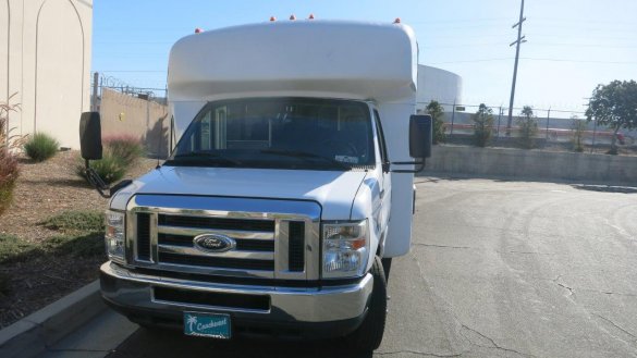 2010 Ford E-450 Shuttle Bus for Sale in Carson, CA - Photo 2