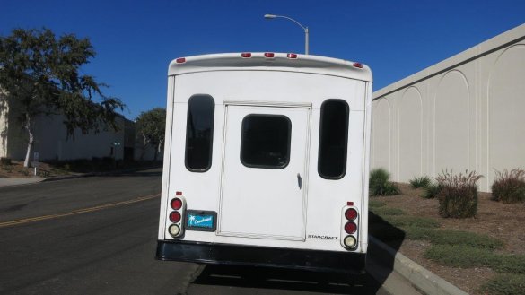 2010 Ford E-450 Shuttle Bus for Sale in Carson, CA - Photo 3