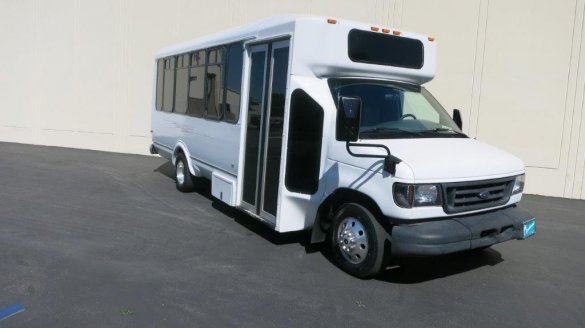 2005 Ford E-450 Limo Bus for Sale in Carson, CA - Main Photo