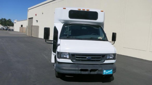 2005 Ford E-450 Limo Bus for Sale in Carson, CA - Photo 2