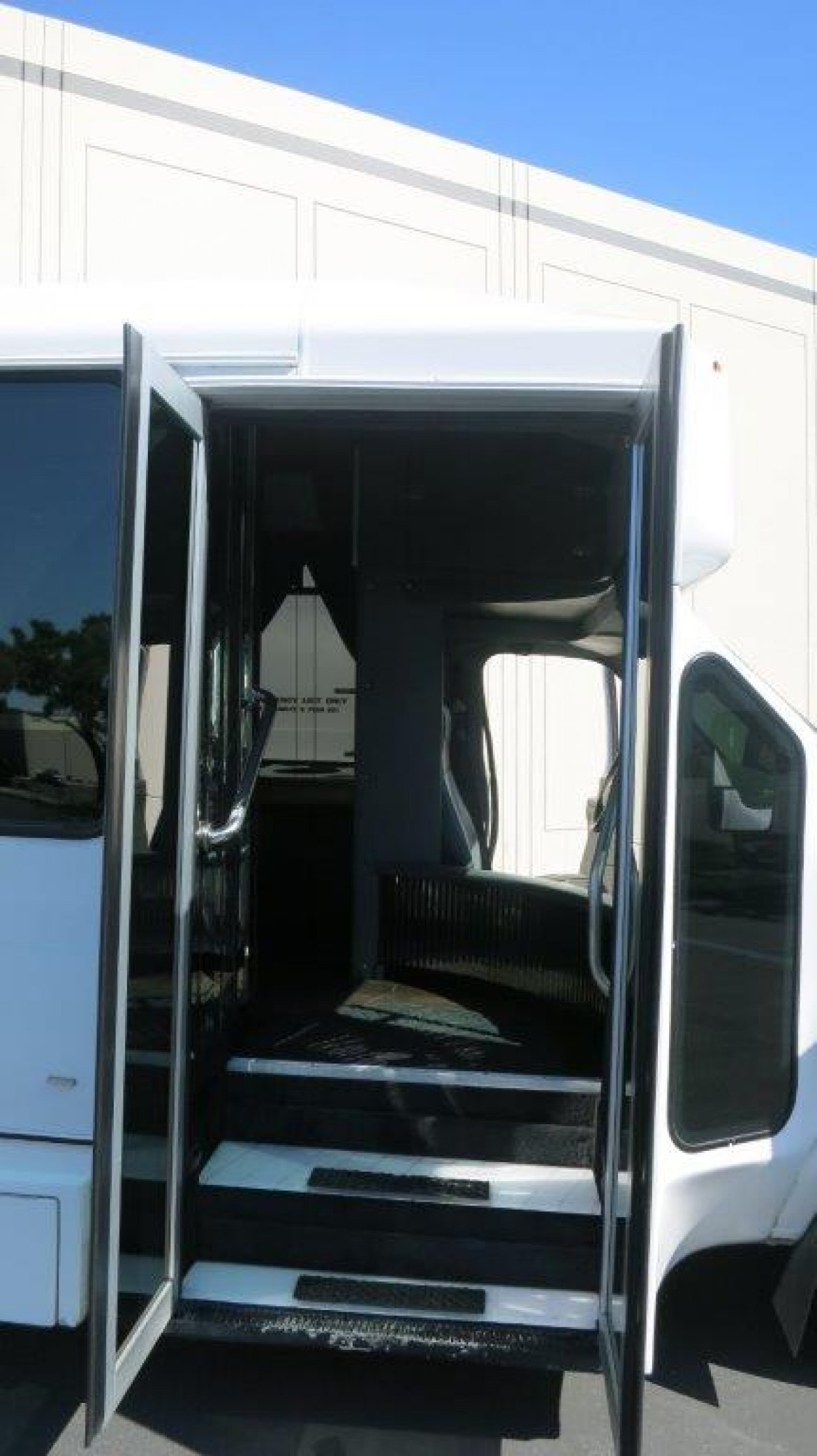 Limo Bus for Sale in Carson, CA - Photo 4