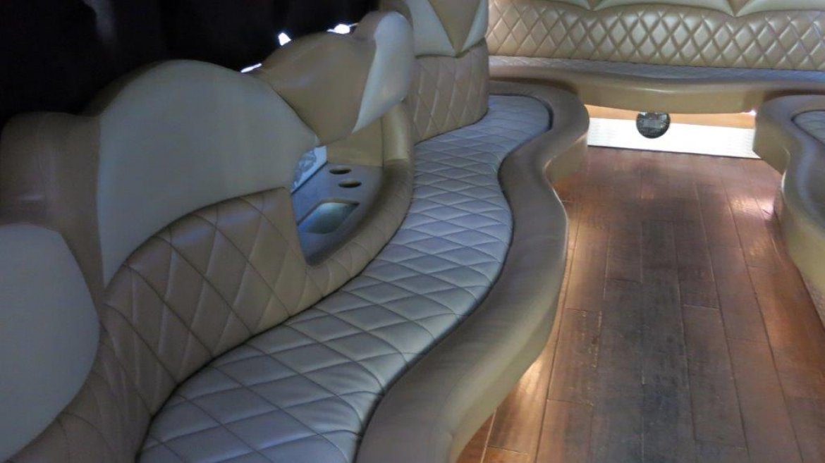 Limo Bus for Sale in Carson, CA - Photo 9