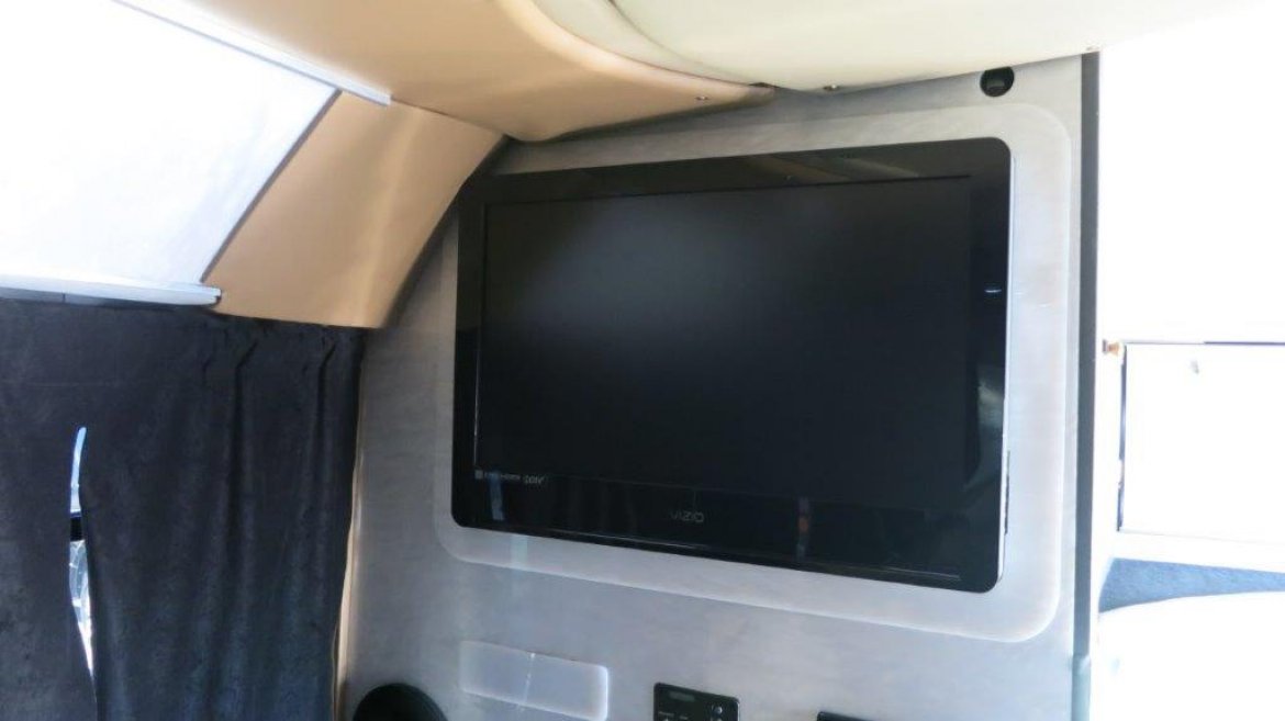 Limo Bus for Sale in Carson, CA - Photo 19