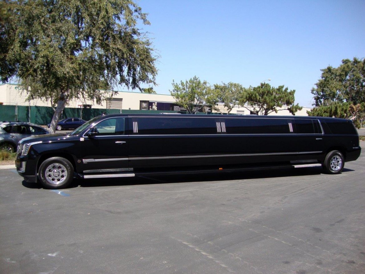 SUV Stretch for Sale in Carson, CA - Photo 13