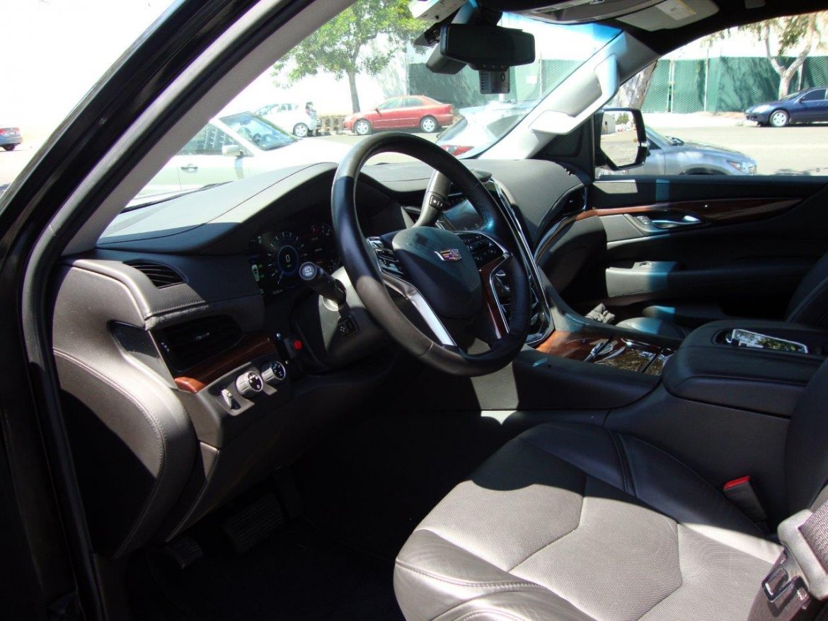 SUV Stretch for Sale in Carson, CA - Photo 15