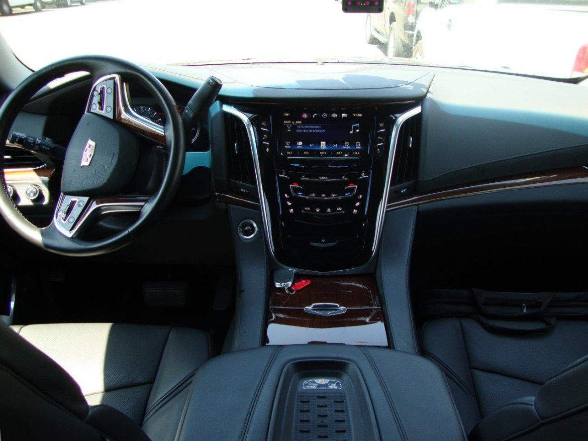 SUV Stretch for Sale in Carson, CA - Photo 27