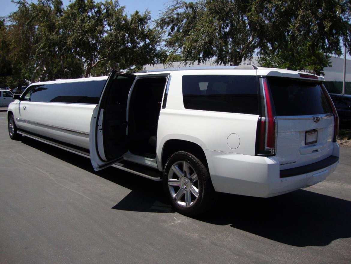 SUV Stretch for Sale in Carson, CA - Photo 10