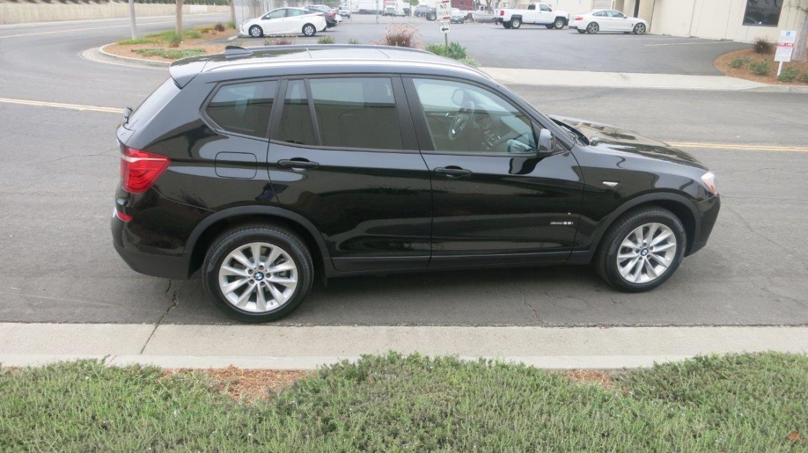SUV for Sale in Carson, CA - Photo 13