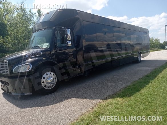 2012 Freightliner 45" FT Shuttle Limo Bus Limo Bus for Sale in Springfield, MO - Main Photo