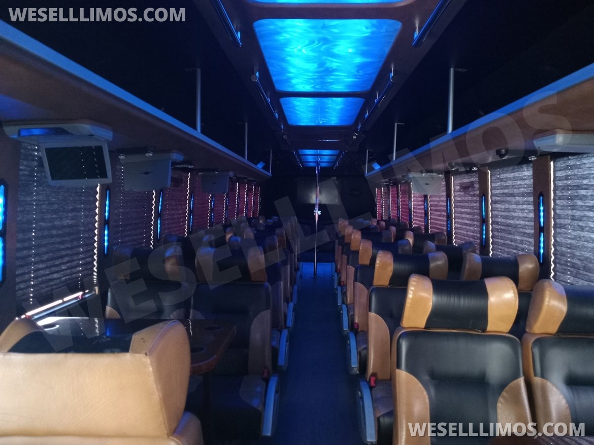 Limo Bus for Sale in Springfield, MO - Photo 8