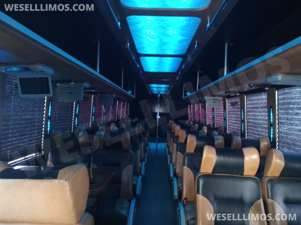 Limo Bus for Sale in Springfield, MO - Photo 11