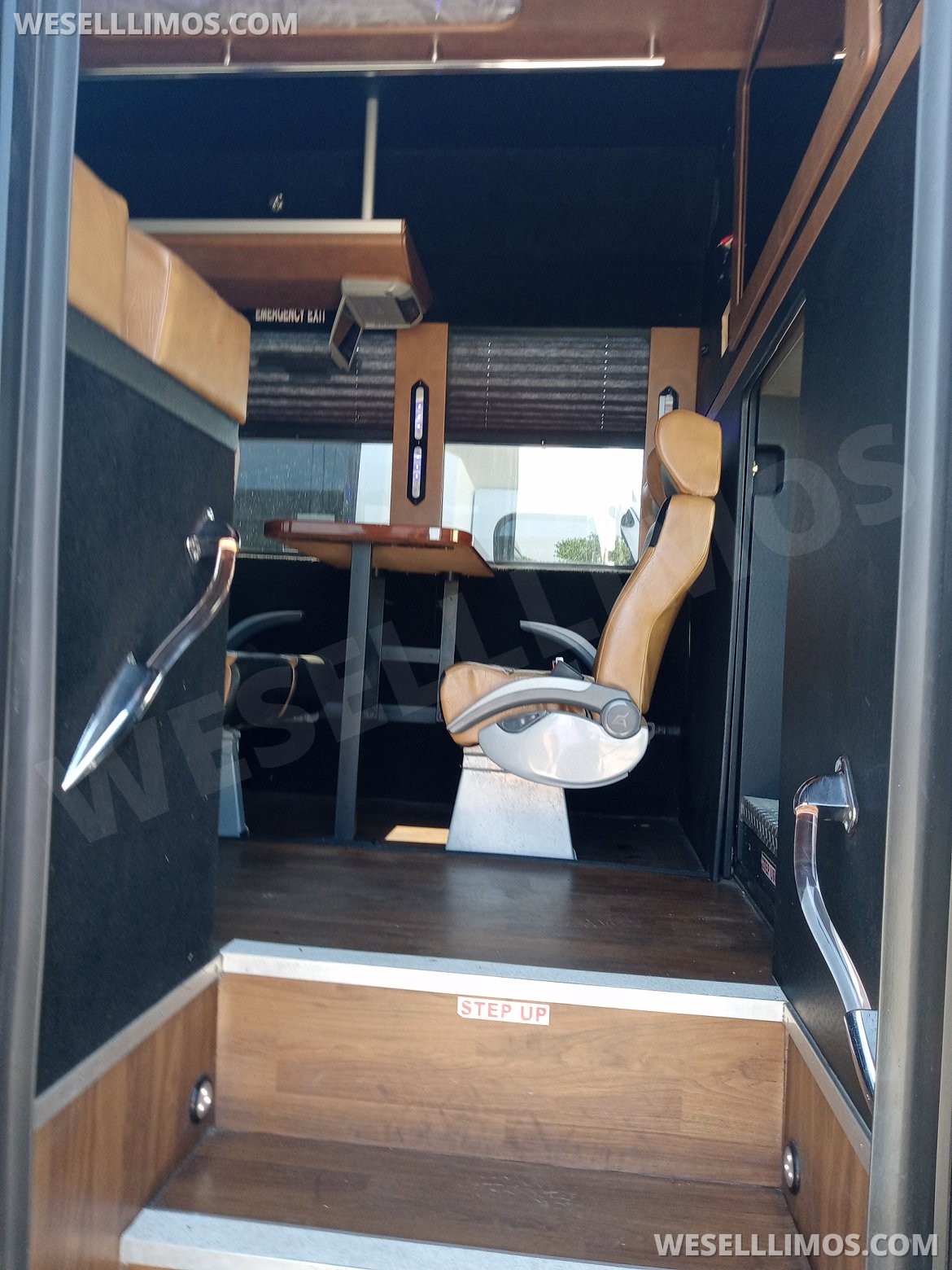 Limo Bus for Sale in Springfield, MO - Photo 21