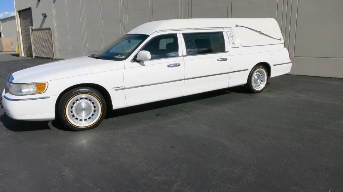 Funeral for Sale in Carson, CA - Photo 3