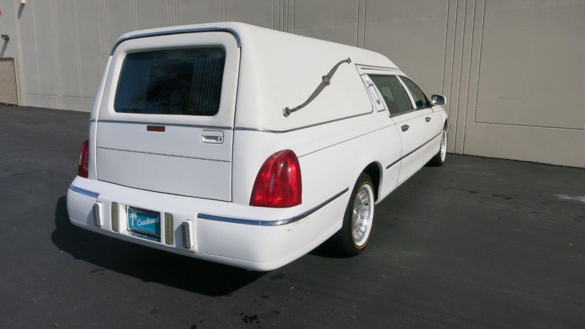 Funeral for Sale in Carson, CA - Photo 7