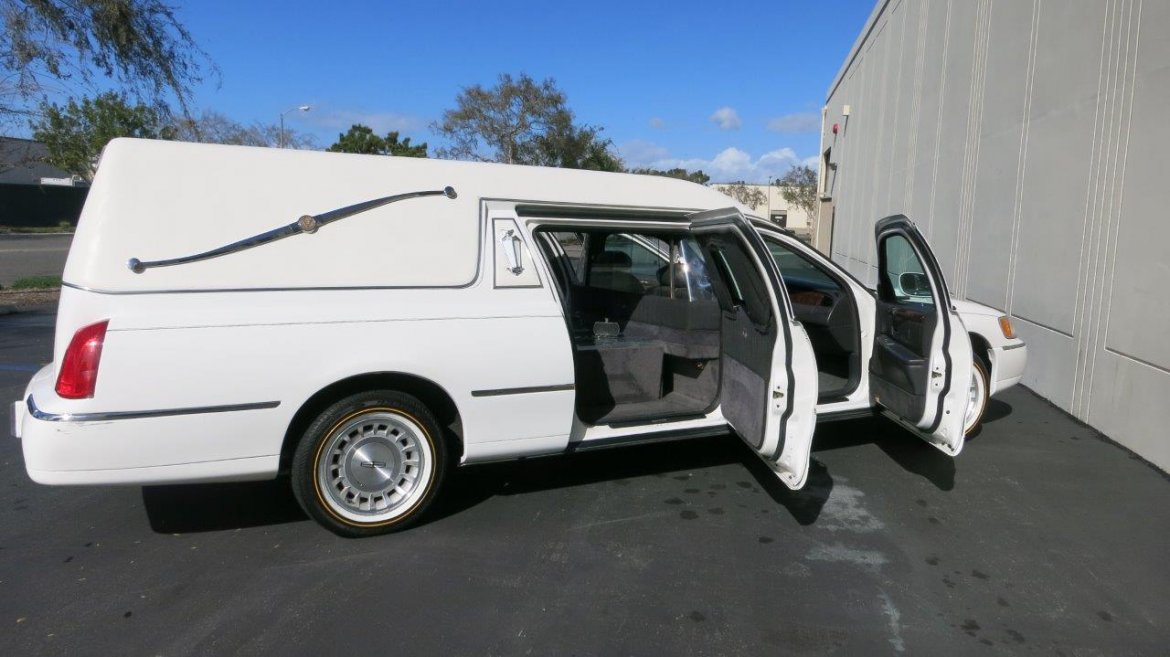Funeral for Sale in Carson, CA - Photo 12