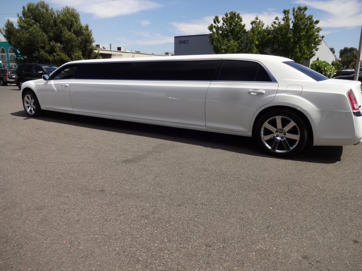 Limousine for Sale in Irvine, CA - Photo 5