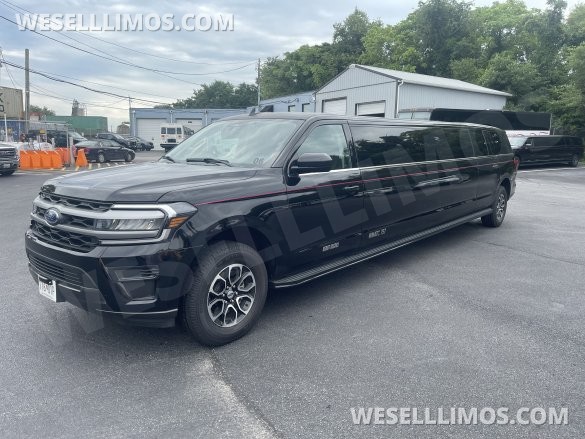 2022 Ford Expediton Limousine for Sale in Baltimore, MD - Photo 3