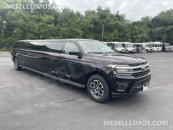 2022 Ford Expediton Limousine for Sale in Baltimore, MD - Photo 2
