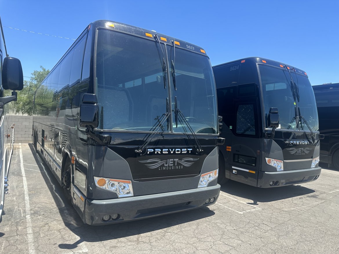 Motorcoach for Sale in Phoenix, AZ - Photo 4