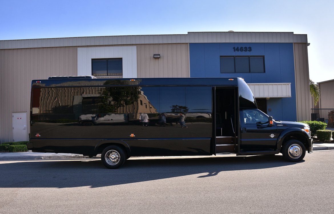 Limo Bus for Sale in Fontana, CA - Photo 2
