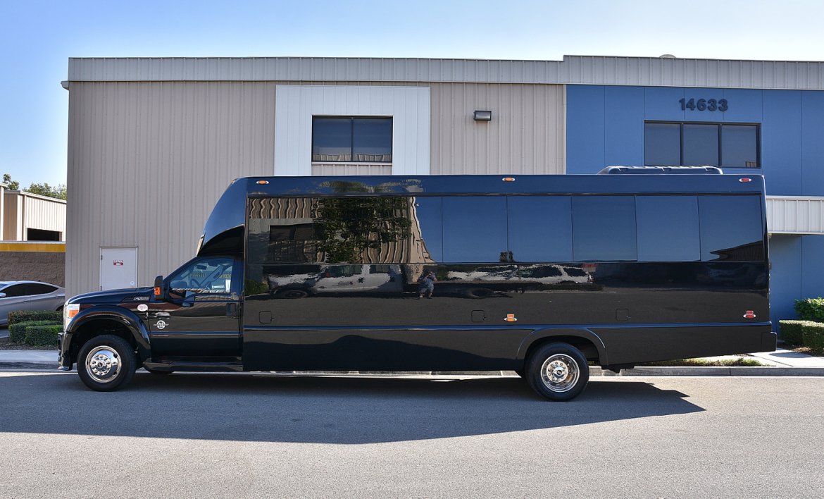 Limo Bus for Sale in Fontana, CA - Photo 6