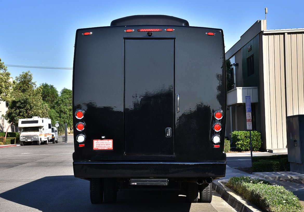 Limo Bus for Sale in Fontana, CA - Photo 8
