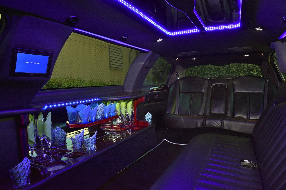 Limousine for Sale in Fontana, CA - Photo 11