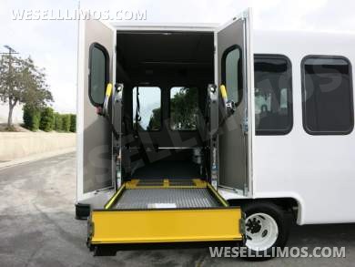 2023 Diamond Coach Ford E-450 ADA Bus - Shuttle Bus for Sale in Carson, CA - Photo 10