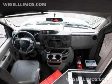 2023 Diamond Coach Ford E-450 ADA Bus - Shuttle Bus for Sale in Carson, CA - Photo 17
